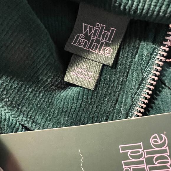 Wild Fable Women's Green Velour Tunic Long Sleeve Sweatshirt - Size Large - NWT - Picture 2 of 7